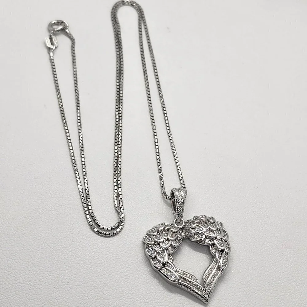 Brand New Sterling SIlver 925 Angel Wings Heart Necklace